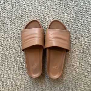 Beek Pelican Platform Slide Sandals 7